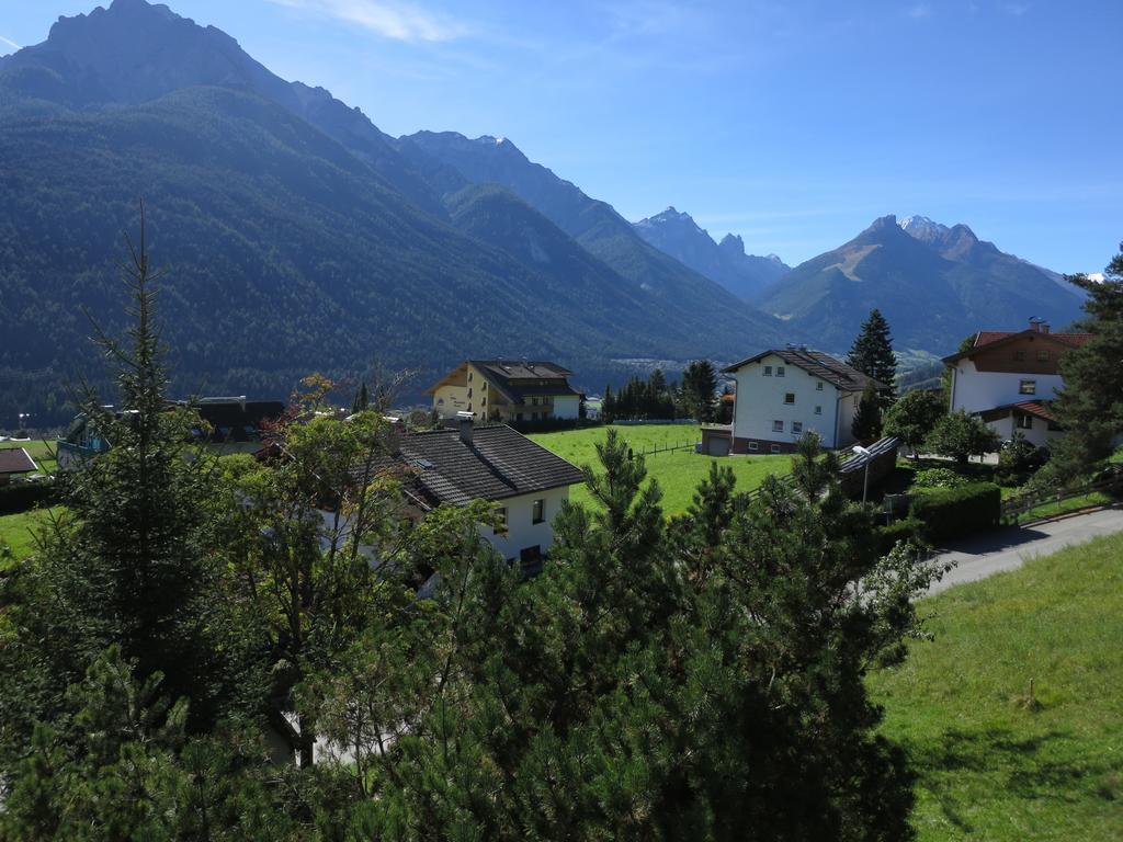Ferienwohnung Eller Telfes im Stubai Bagian luar foto