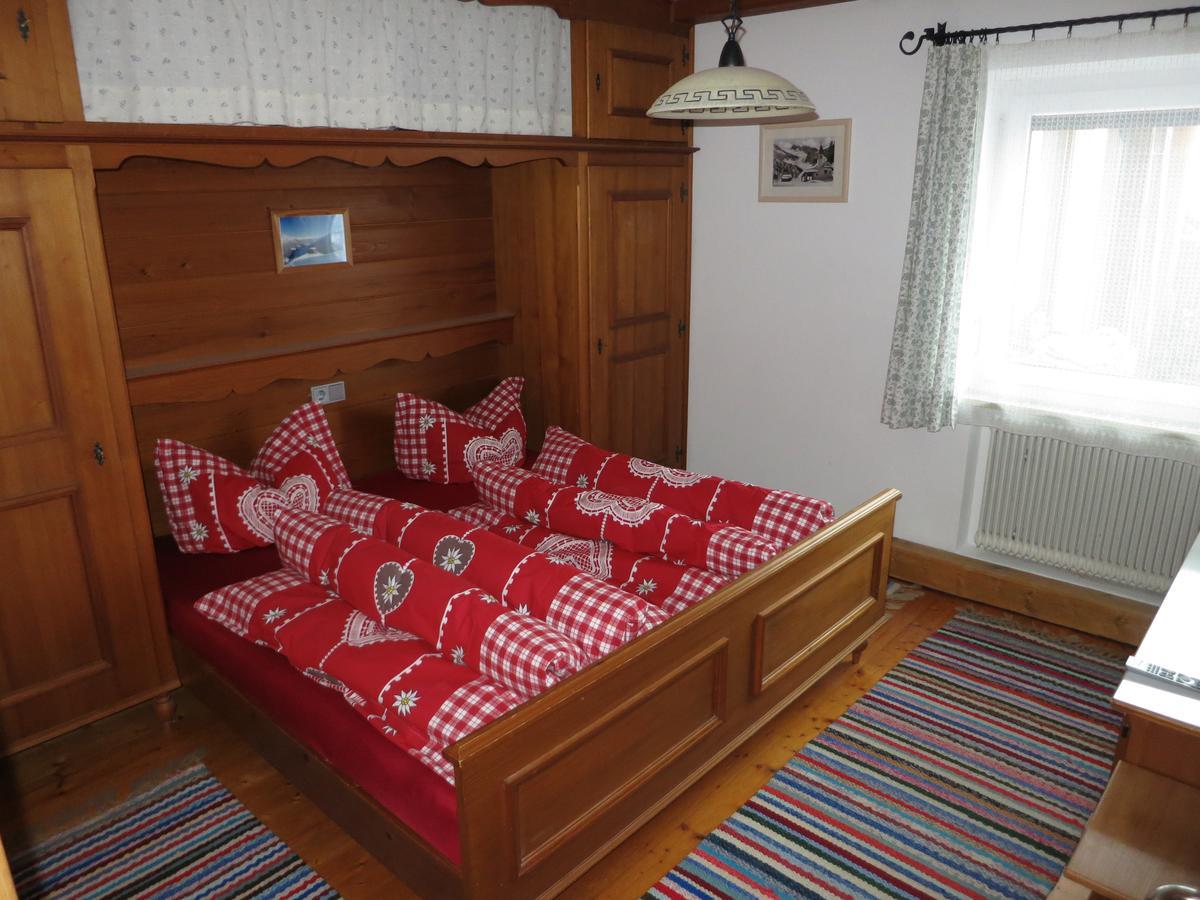 Ferienwohnung Eller Telfes im Stubai Bagian luar foto